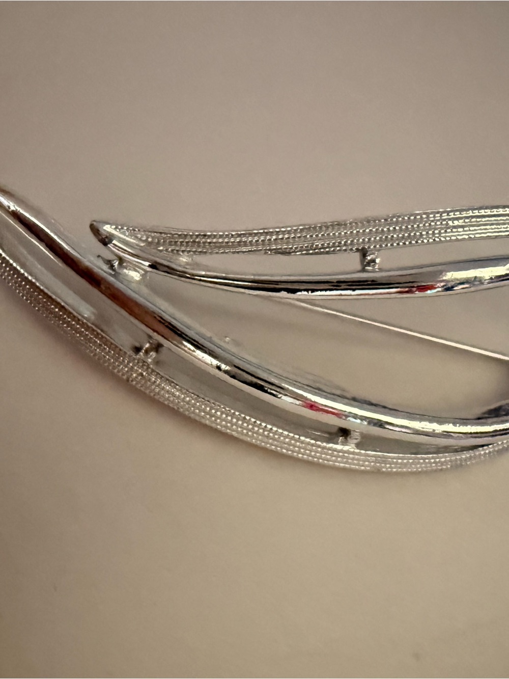 Vintage CAROLEE Silver Tone Modernist Teardrop Brooch Signed Designer Pin